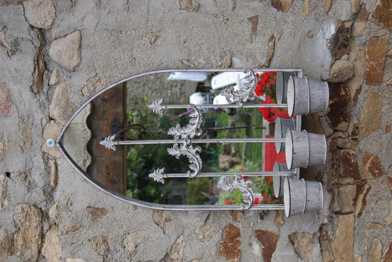 38 Friaudour Panzió Saint-Pardoux-lʼOrtigier Kültér fotó