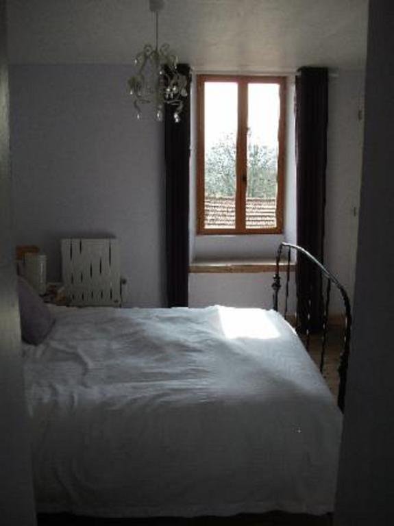 38 Friaudour Panzió Saint-Pardoux-lʼOrtigier Szoba fotó
