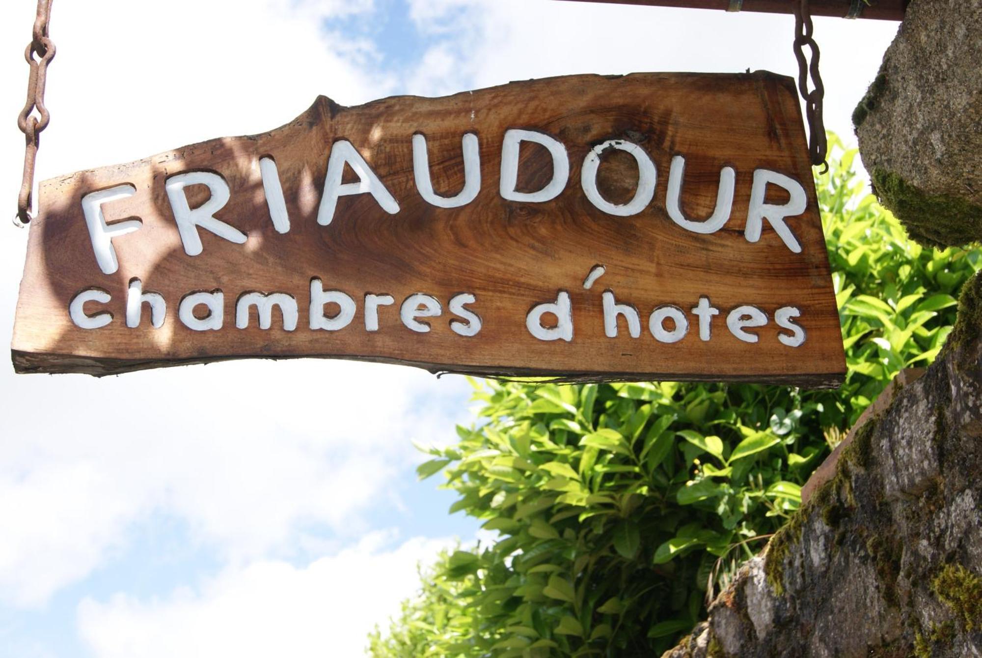 38 Friaudour Panzió Saint-Pardoux-lʼOrtigier Kültér fotó