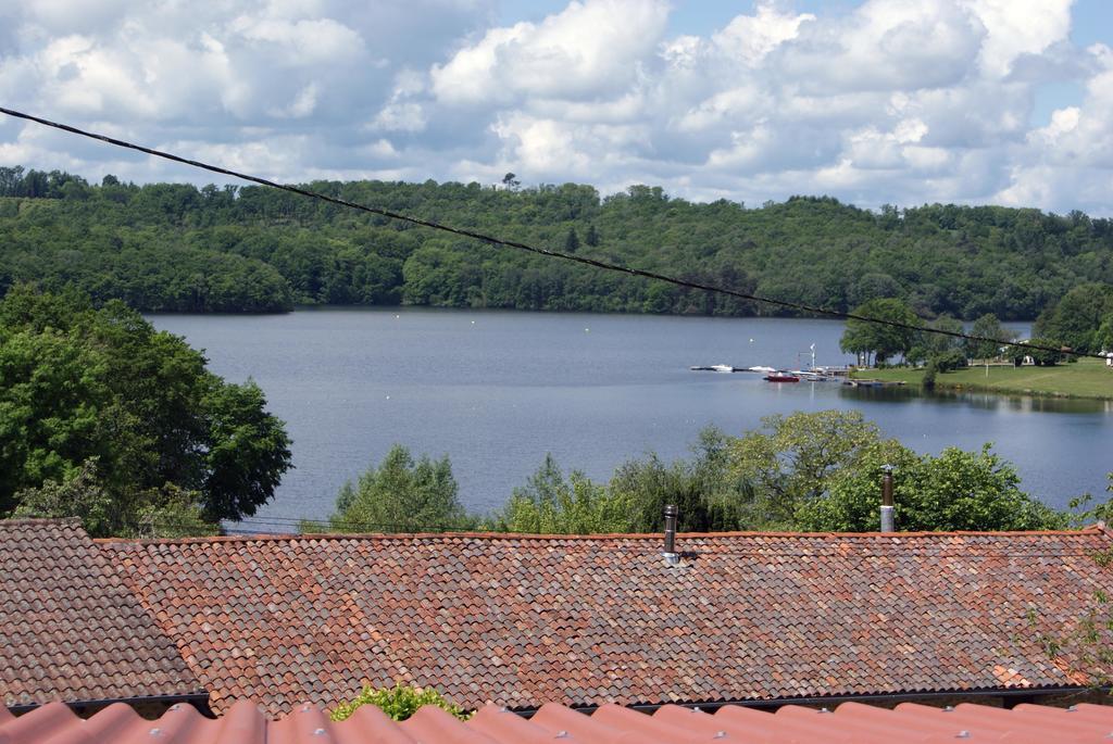 38 Friaudour Panzió Saint-Pardoux-lʼOrtigier Szoba fotó