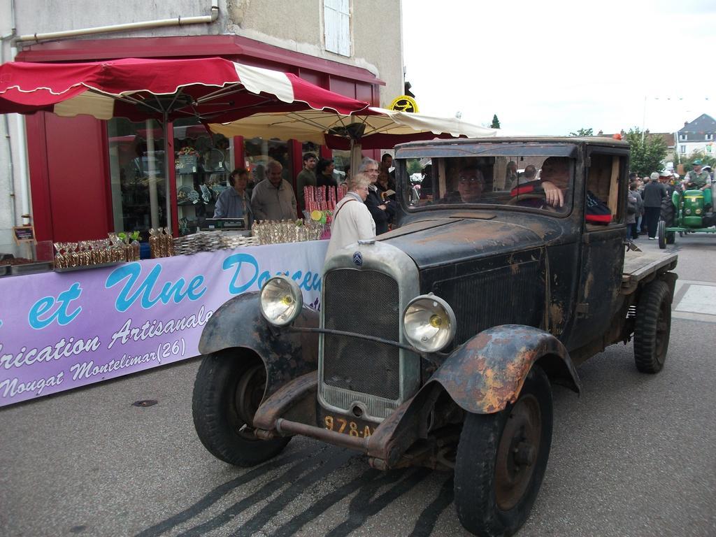 38 Friaudour Panzió Saint-Pardoux-lʼOrtigier Kültér fotó