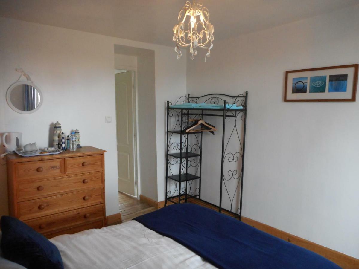 38 Friaudour Panzió Saint-Pardoux-lʼOrtigier Kültér fotó