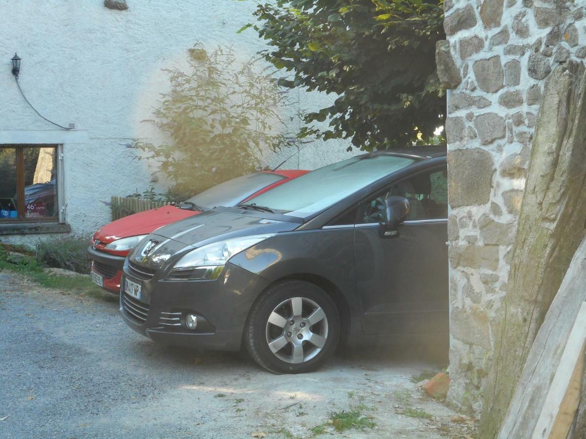 38 Friaudour Panzió Saint-Pardoux-lʼOrtigier Kültér fotó