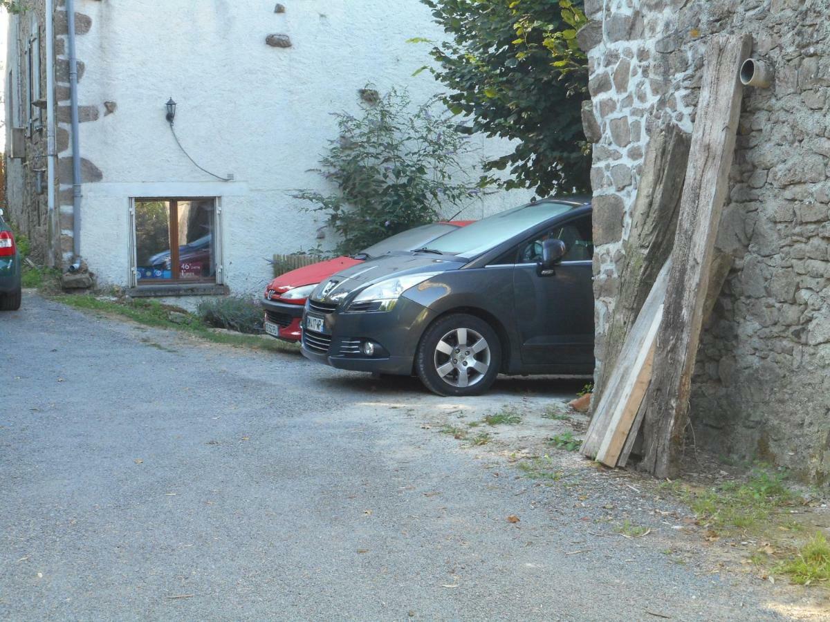 38 Friaudour Panzió Saint-Pardoux-lʼOrtigier Kültér fotó